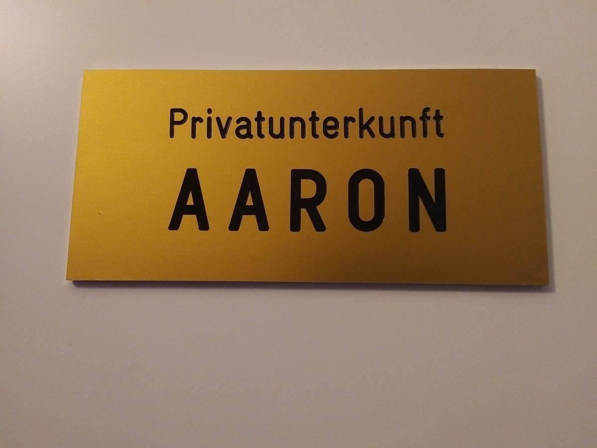 Aaron - Privatunterkunft Magdeburg Luaran gambar
